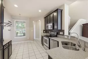932 Avondale Ln, Plano, TX 75025 - Photo 2
