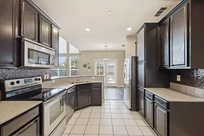 932 Avondale Lane, Plano, TX 75025 - Photo 6