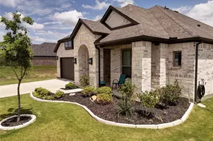 1917 Daybreak Dr, Venus, TX 76009 - Photo 2