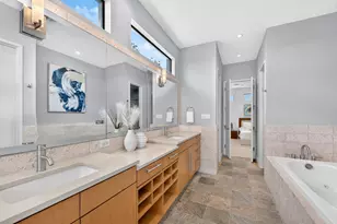 381 E Greenbriar Ln, Dallas, TX 75203 - Photo 30