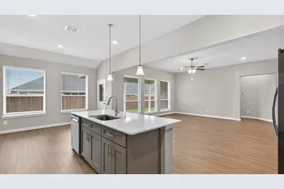 4924 Simmental Drive, Arlington, TX 76001 - Photo 6