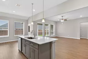 4924 Simmental Dr, Arlington, TX 76001 - Photo 6