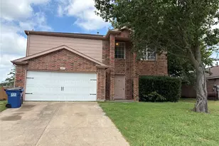 1817 Berkeley Dr, Glenn Heights, TX 75154 - Photo 1