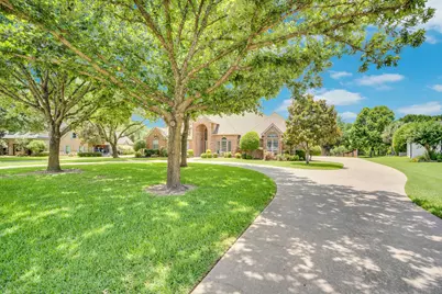 133 Spring Grove Drive, Waxahachie, TX 75165 - Photo 2