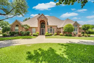 133 Spring Grove Dr, Waxahachie, TX 75165 - Photo 1