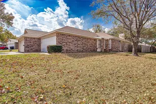 7650 Colorado Creek Ct, Fort Worth, TX 76133 - Photo 1