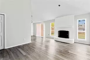 7650 Colorado Creek Ct, Fort Worth, TX 76133 - Photo 2