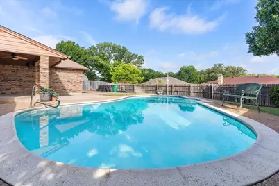 4204 Misty Meadow Drive, Fort Worth, TX 76133 - Photo 2