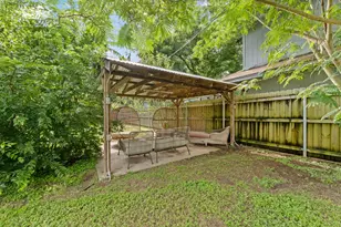 111 Bellevue Dr, Cleburne, TX 76033 - Photo 26