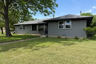 2213 Mockingbird Ln, Garland, TX 75042 - Photo 2