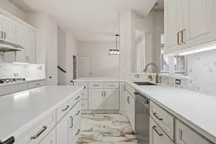 2237 Homestead Ln, Plano, TX 75025 - Photo 14