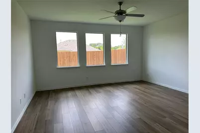 8505 Honeylocust Street, McKinney, TX 75071 - Photo 4