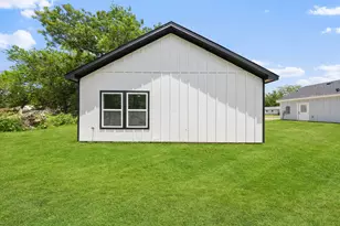 218 Calvert St, Sulphur Springs, TX 75482 - Photo 10