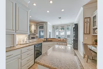 8115 Oak Hollow Drive, Arlington, TX 76001 - Photo 8