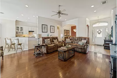 8115 Oak Hollow Drive, Arlington, TX 76001 - Photo 6