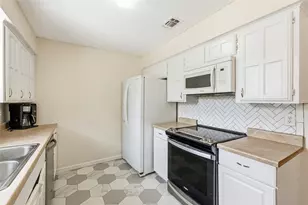 6204 Old Mill Cir, Watauga, TX 76148 - Photo 16