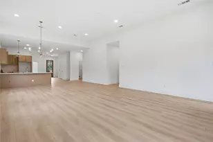 2622 Bainbridge Dr, Dallas, TX 75237 - Photo 4