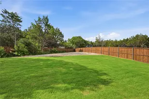 2622 Bainbridge Dr, Dallas, TX 75237 - Photo 4