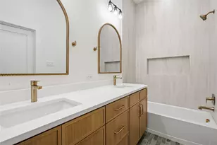 2622 Bainbridge Dr, Dallas, TX 75237 - Photo 12