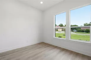 2622 Bainbridge Dr, Dallas, TX 75237 - Photo 14