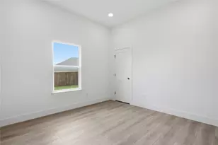 2622 Bainbridge Dr, Dallas, TX 75237 - Photo 20
