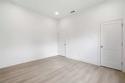 2622 Bainbridge Drive, Dallas, TX 75237 - Photo 22