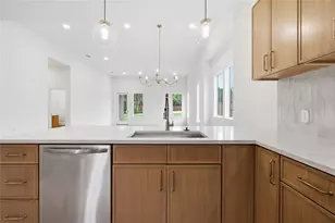 2622 Bainbridge Dr, Dallas, TX 75237 - Photo 8