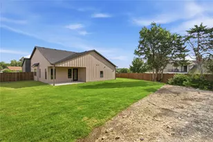 2622 Bainbridge Dr, Dallas, TX 75237 - Photo 30