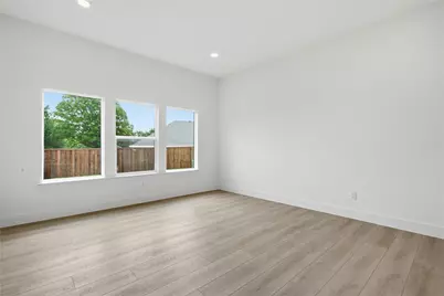 2622 Bainbridge Drive, Dallas, TX 75237 - Photo 26