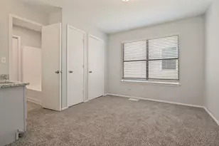 622 W Union Bower Rd, Irving, TX 75061 - Photo 10