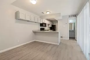 622 W Union Bower Rd, Irving, TX 75061 - Photo 6