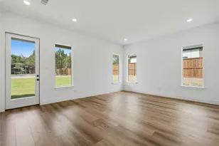 2626 Bainbridge Dr, Dallas, TX 75237 - Photo 12