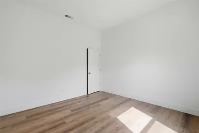 2626 Bainbridge Drive, Dallas, TX 75237 - Photo 22