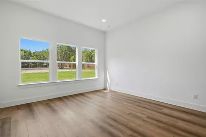 2626 Bainbridge Drive, Dallas, TX 75237 - Photo 10