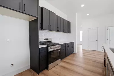 2626 Bainbridge Drive, Dallas, TX 75237 - Photo 6