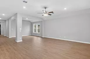 3329 Seaside St, Grand Prairie, TX 76065 - Photo 6
