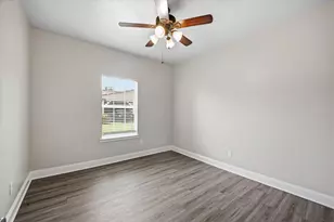 3205 Bois D Arc St, Greenville, TX 75401 - Photo 12