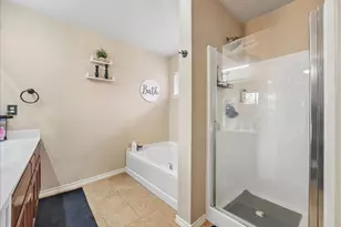 4037 Tiburon St, Fort Worth, TX 76106 - Photo 12