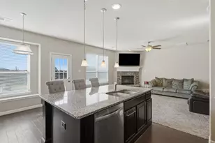 6012 Shiner Dr, Fort Worth, TX 76179 - Photo 8