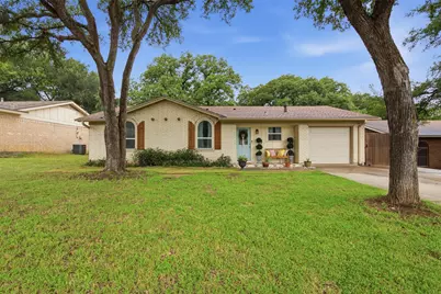 7121 Crabtree Lane, North Richland Hills, TX 76182 - Photo 1