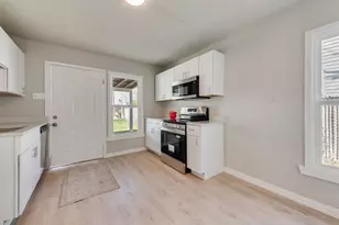 5074 Mayfair St, Fort Worth, TX 76116 - Photo 6