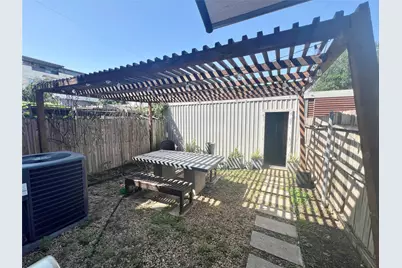 1813 S Ervay Street, Dallas, TX 75215 - Photo 4