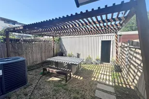 1813 S Ervay St, Dallas, TX 75215 - Photo 4