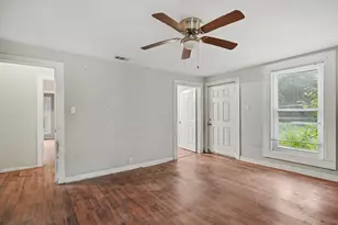 714 Ritchey St, Gainesville, TX 76240 - Photo 16