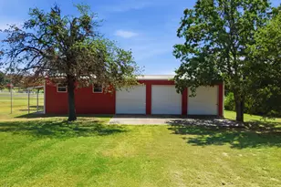 9439 St Johns Ct, Pilot Point, TX 76258 - Photo 34