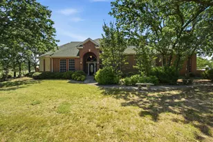9439 St Johns Ct, Pilot Point, TX 76258 - Photo 2