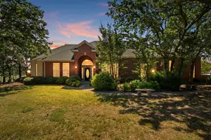 9439 St Johns Ct, Pilot Point, TX 76258 - Photo 2