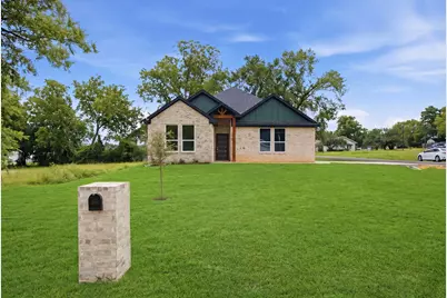 201 E Freeman Street, Ennis, TX 75119 - Photo 2