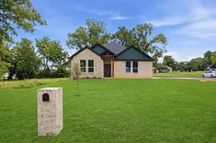 201 E Freeman St, Ennis, TX 75119 - Photo 2