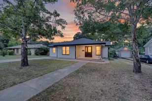 2029 Queen St, Fort Worth, TX 76103 - Photo 1
